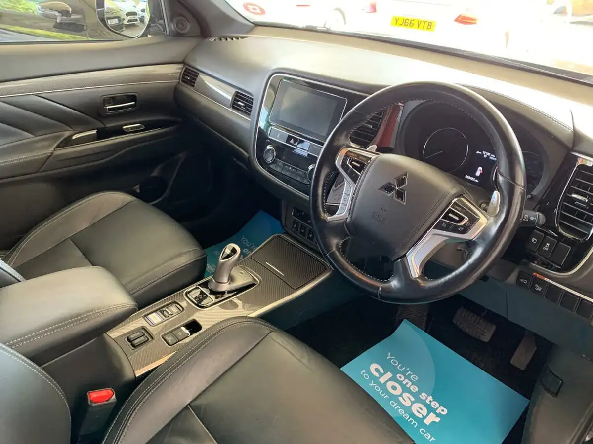 2019-mitsubishi-outlander-24-4h-phev-big-15