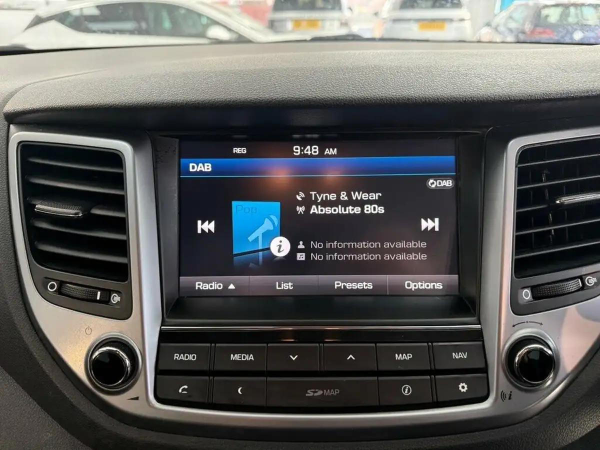 2016-hyundai-tucson-17crdi-blue-drive-premium-141ps-dct-big-36