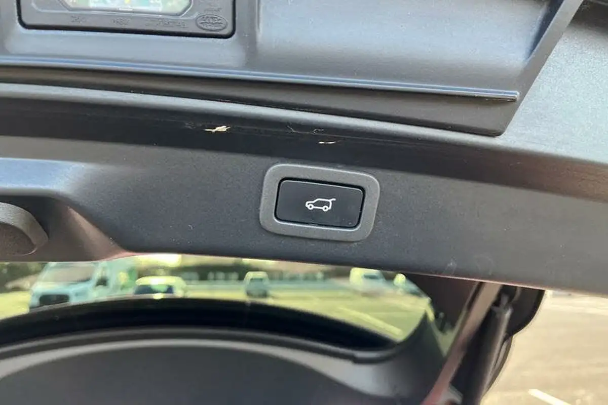 2019-jaguar-i-pace-ev400-se-big-38