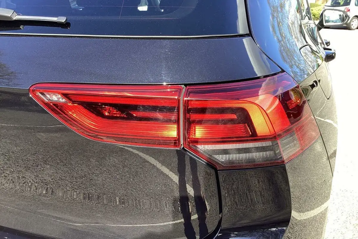 2022-volkswagen-golf-15-tsi-style-130ps-hatchback-big-54