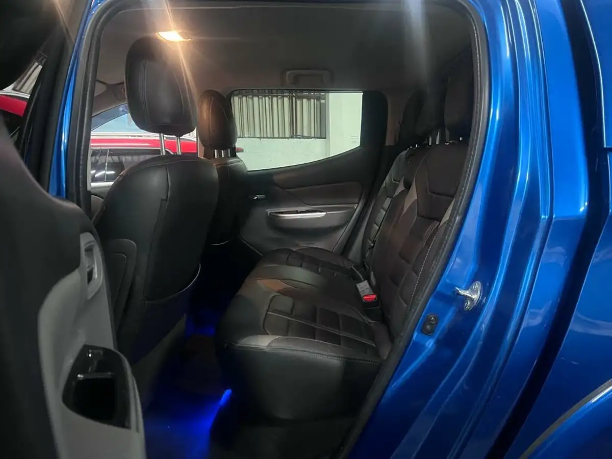 2018-mitsubishi-l200-24di-d-barbarian-eu6-big-17
