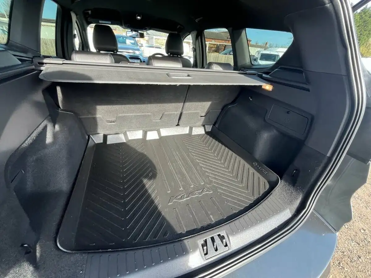 2017-ford-kuga-20tdci-st-line-180ps-awd-ss-big-45