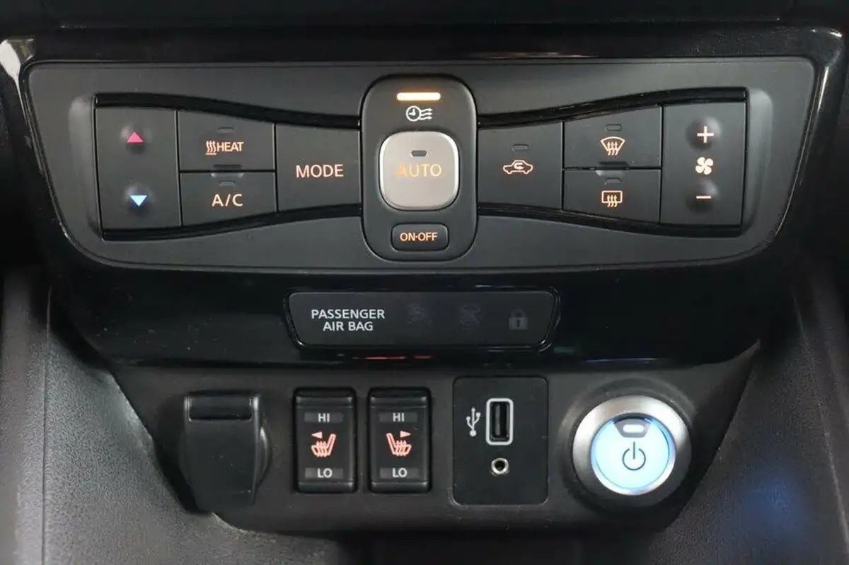 2019-nissan-leaf-e-n-connecta-big-29