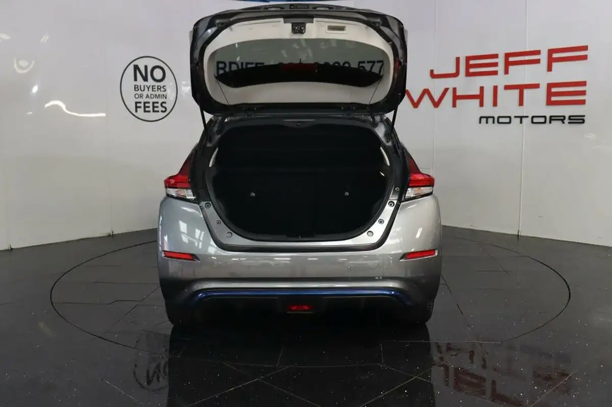 2019-nissan-leaf-e-n-connecta-big-5