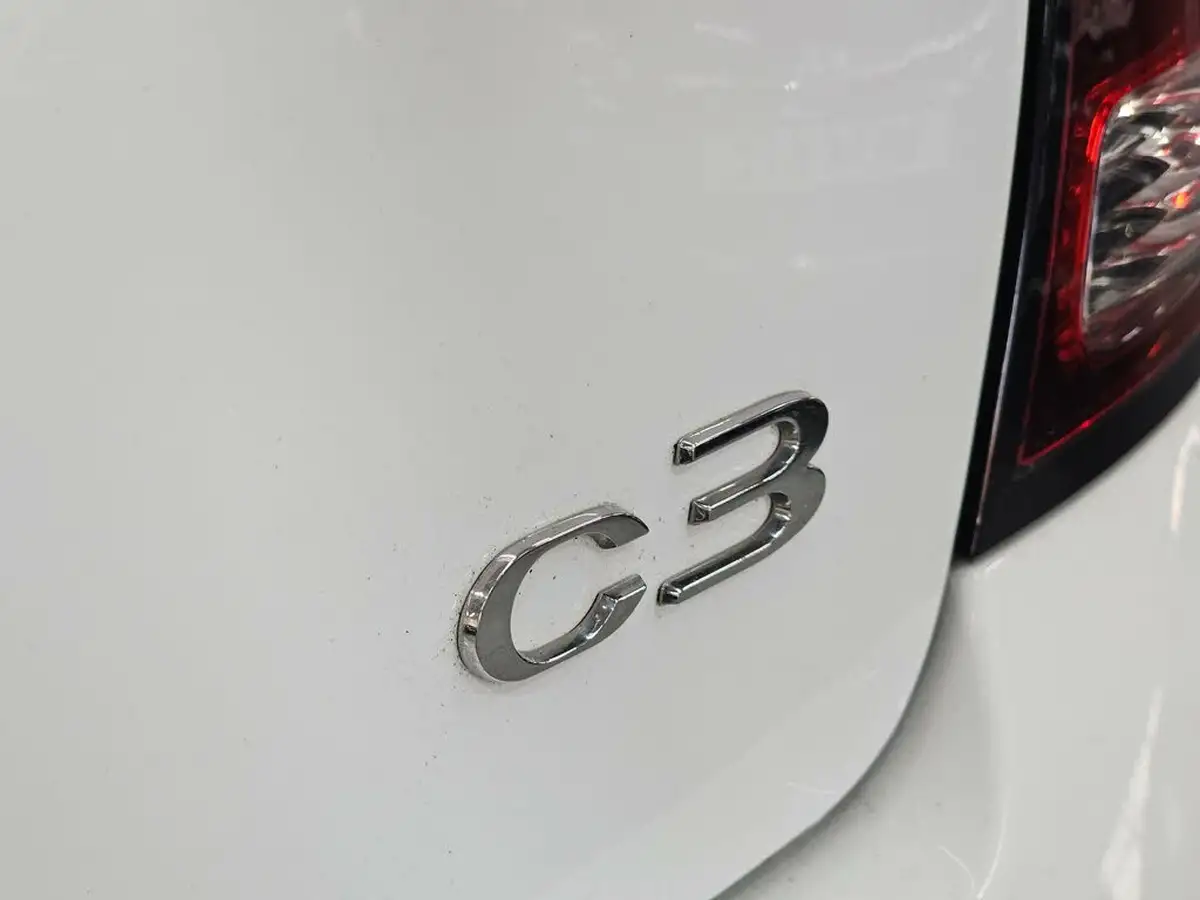 2014-citroen-c3-10-vtr-puretech-big-77