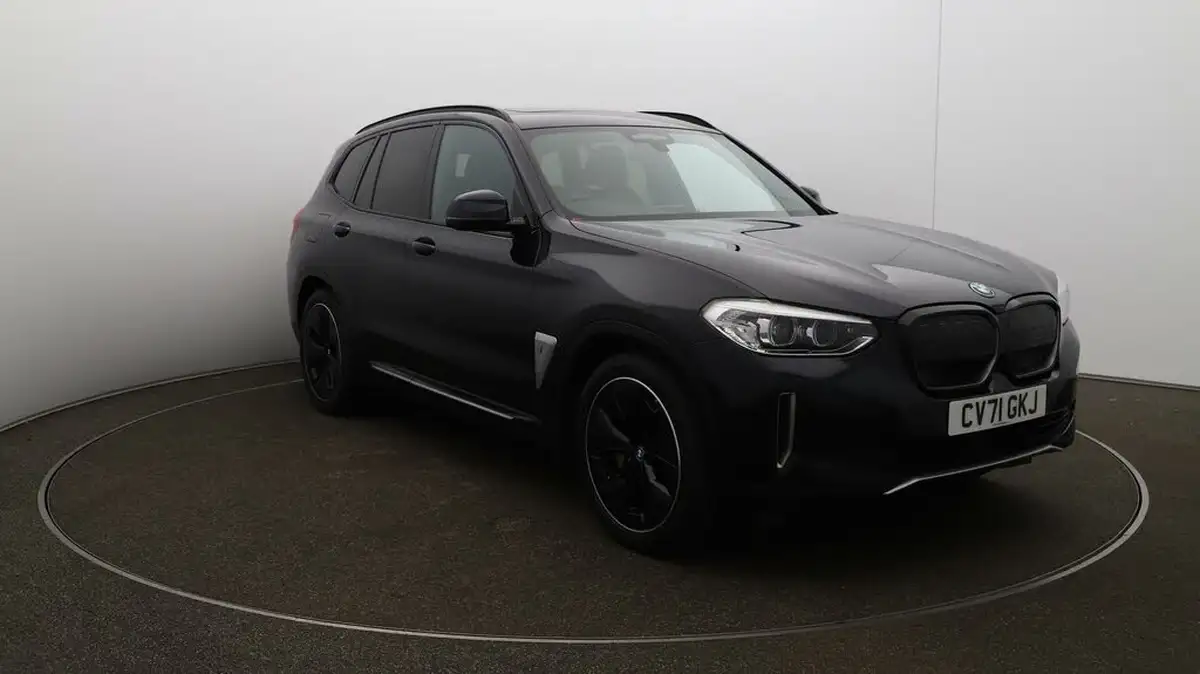 2021-bmw-ix3-e-premier-edition-big-42