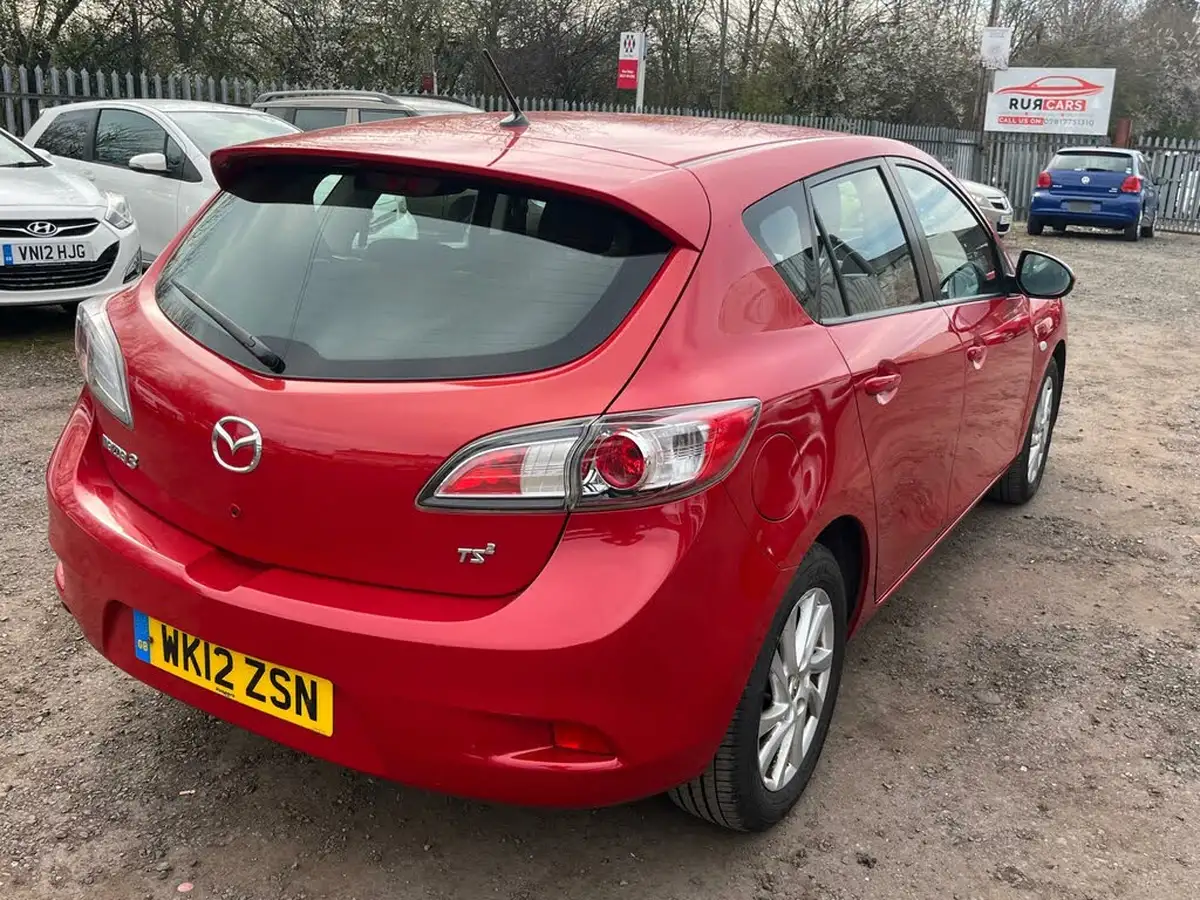 2012-mazda-mazda3-16-ts-big-10