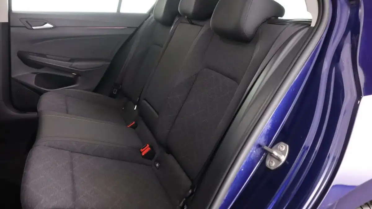 2022-volkswagen-golf-15-tsi-life-150ps-hatchback-big-15