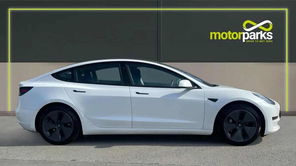 2021-tesla-model-3-e-standard-plus-big-1