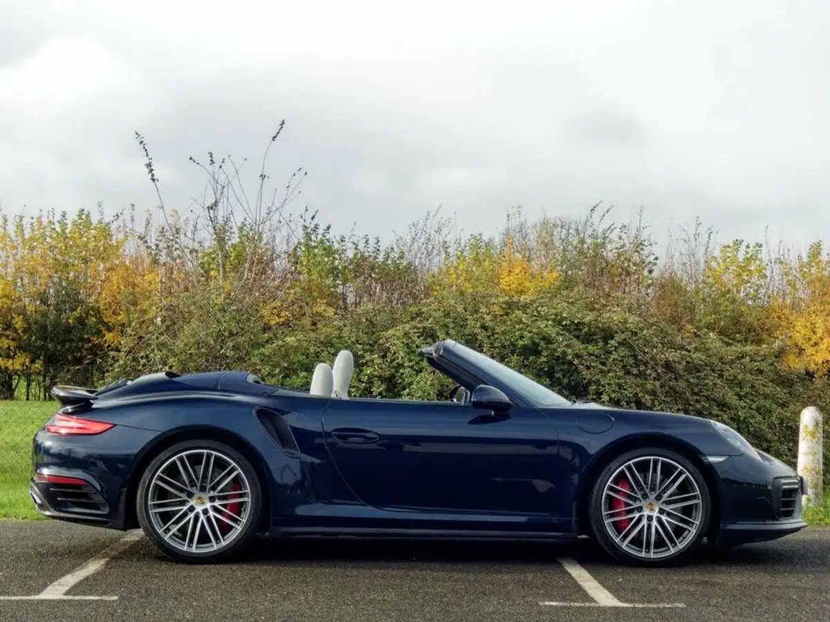 2017-porsche-911-38-turbo-cabriolet-big-8
