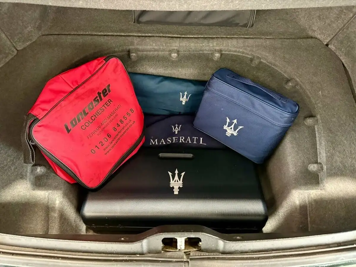 2003-maserati-spyder-42-gt-big-34