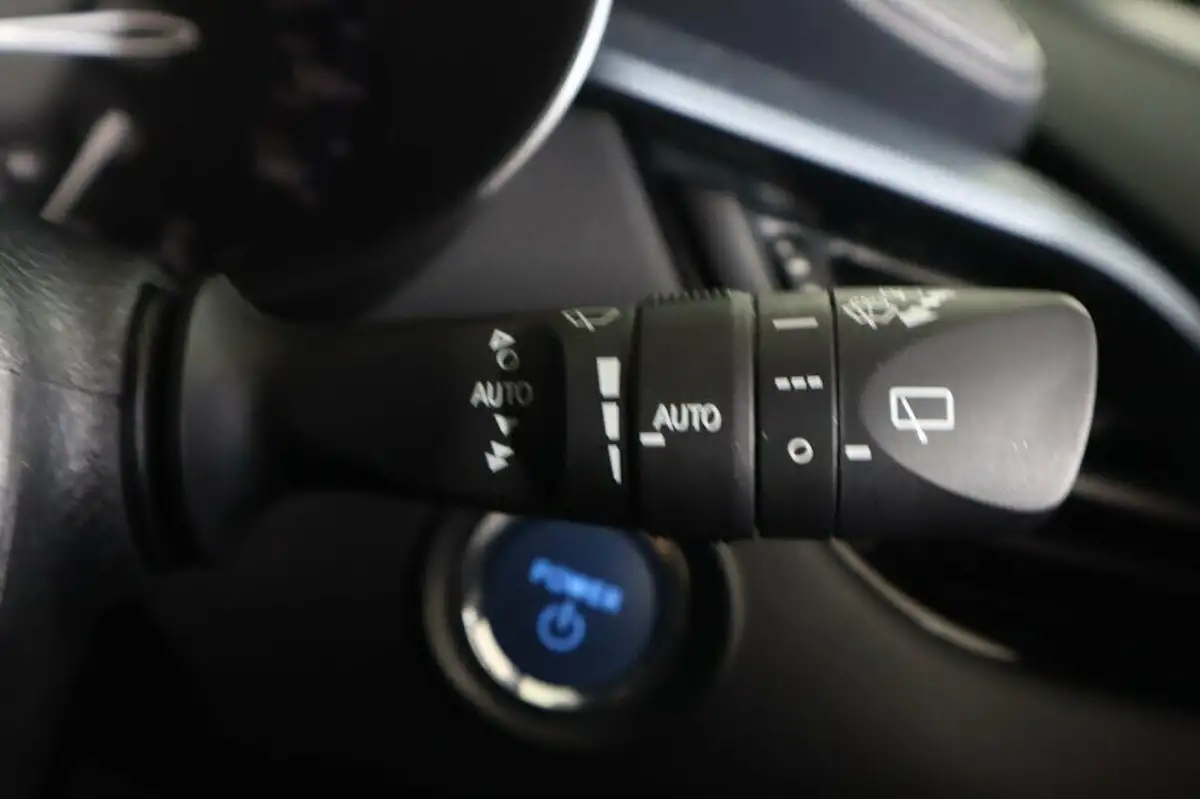 2021-toyota-c-hr-18-vvt-i-design-big-44
