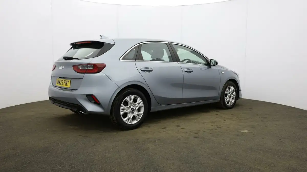 2023-kia-ceed-15-t-gdi-2-158bhp-non-adap-hatchback-big-55