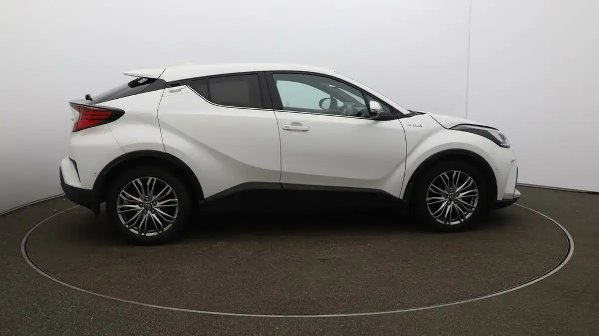 2022-toyota-c-hr-20-vvt-i-excel-big-44