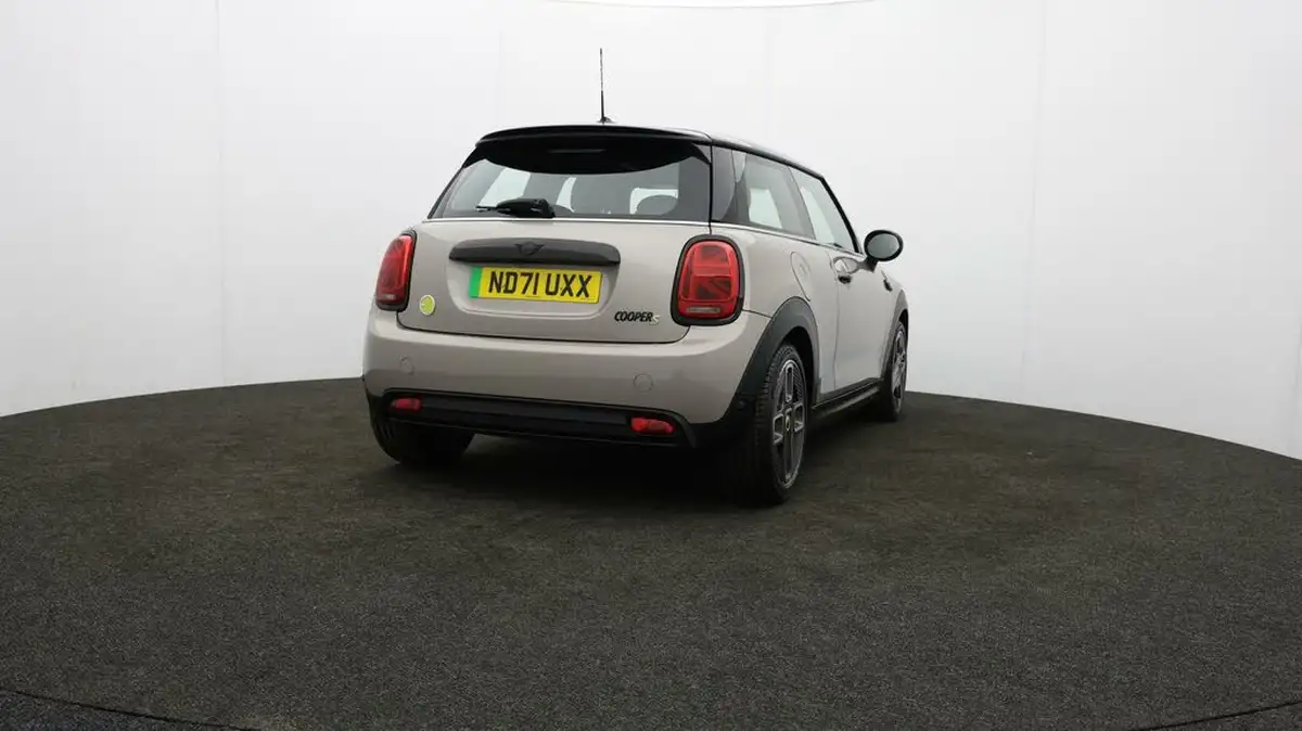 2021-mini-cooper-e-cooper-s-collection-edition-big-75