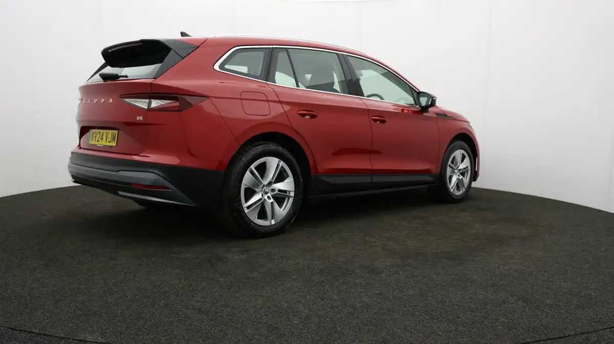 2024-skoda-enyaq-e-85-station-wagon-big-60
