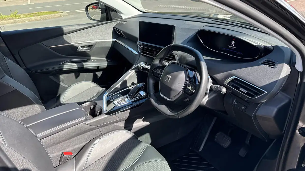 2022-peugeot-3008-suv-12-puretech-allure-premium-eat8-big-10