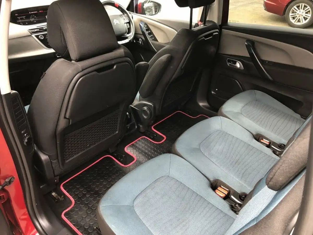 2019-citroen-grand-c4-spacetourer-15bluehdi-feel-big-28