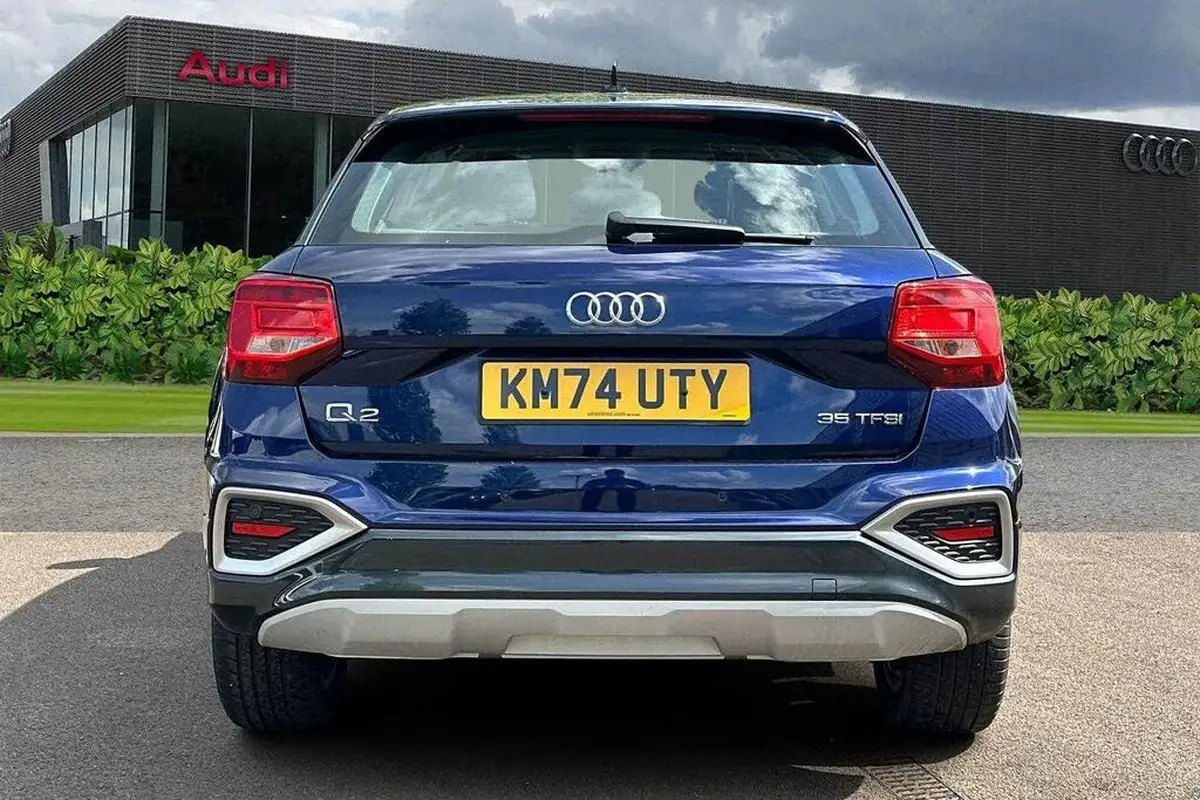 2024-audi-q2-15-35-tfsi-sport-s-tronic-big-6