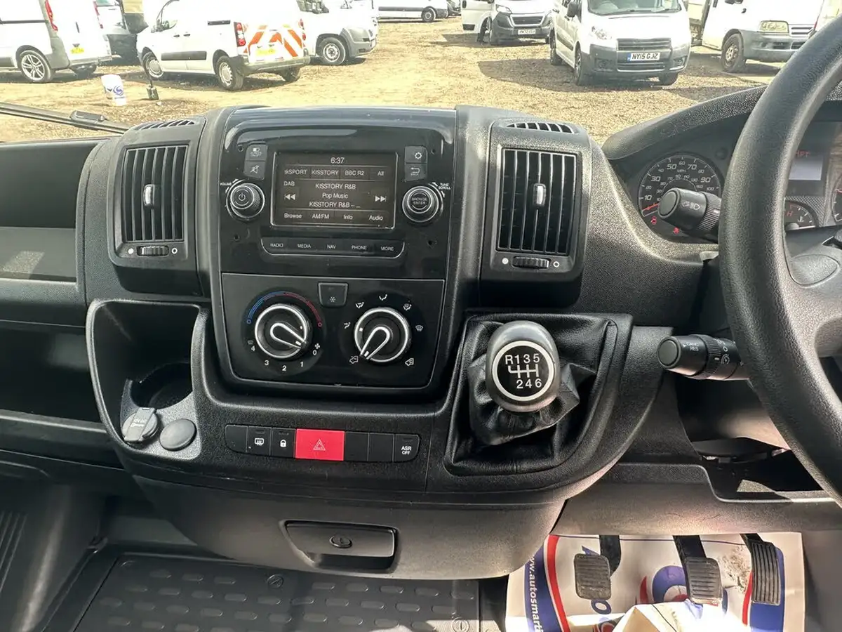 2021-citroen-relay-22bluehdi-35-l4h2-heavy-enterprise-140eu6dt-big-17
