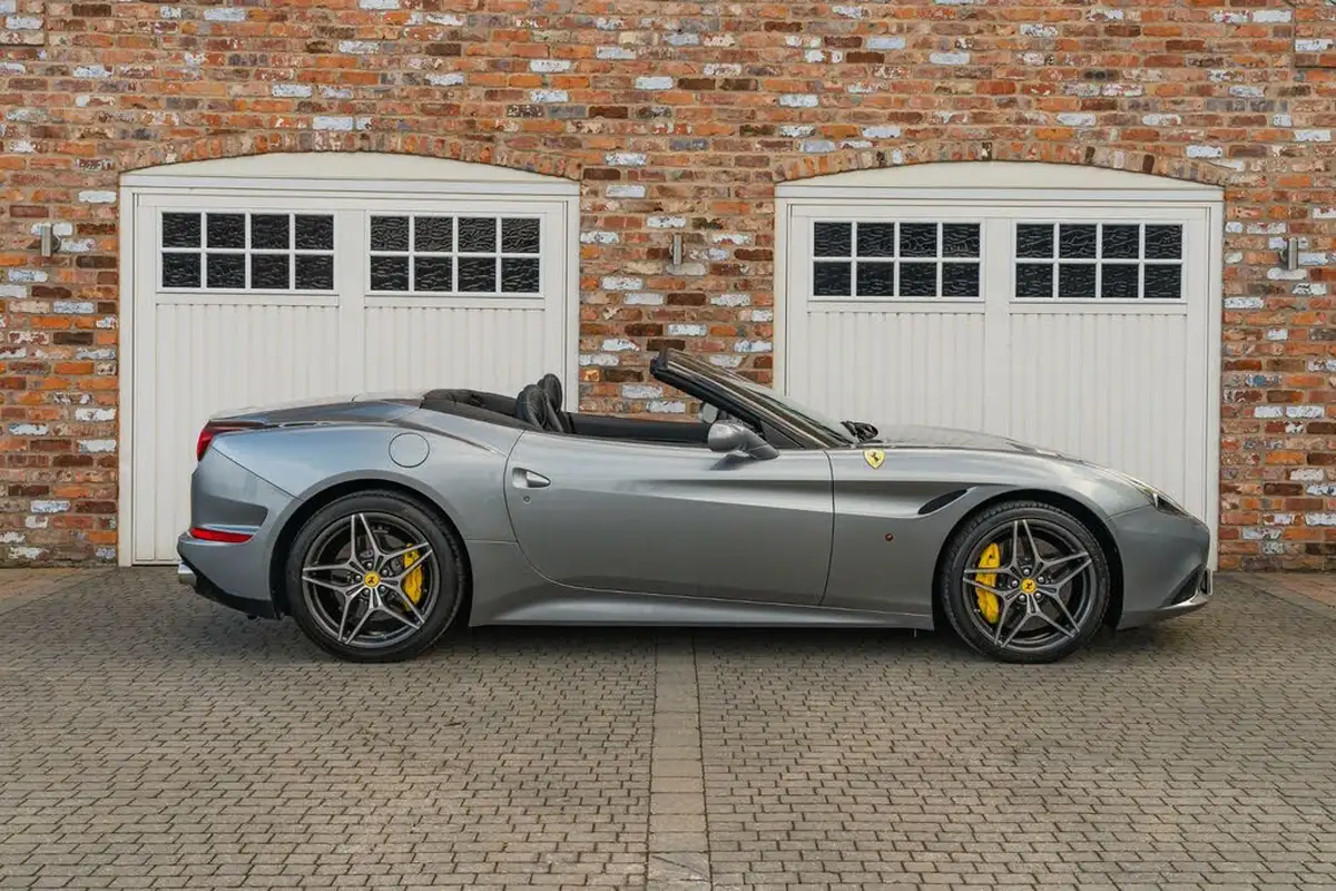 2016-ferrari-california-39-t-big-28