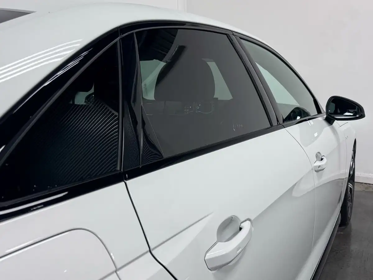 2023-audi-a4-20-40-tfsi-black-edition-big-12
