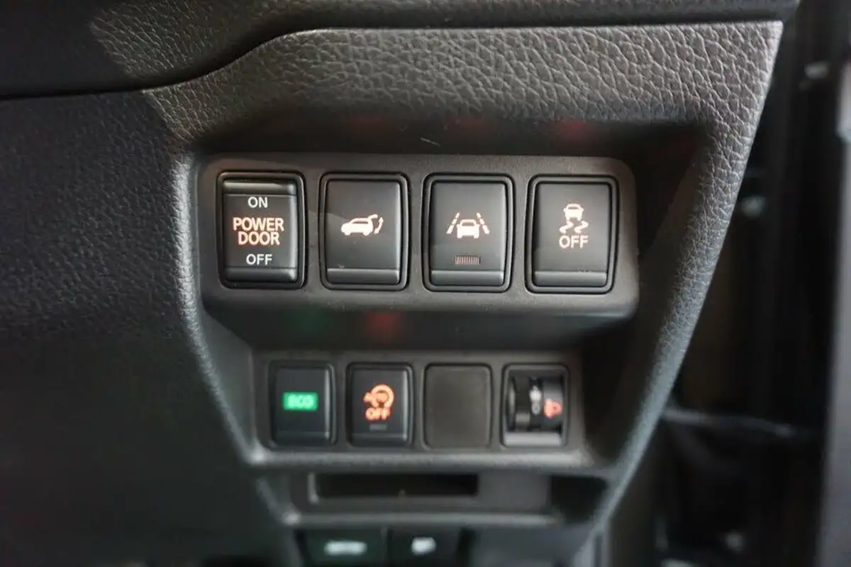 2018-nissan-x-trail-20dci-n-connecta-4wd-xtronic-big-24