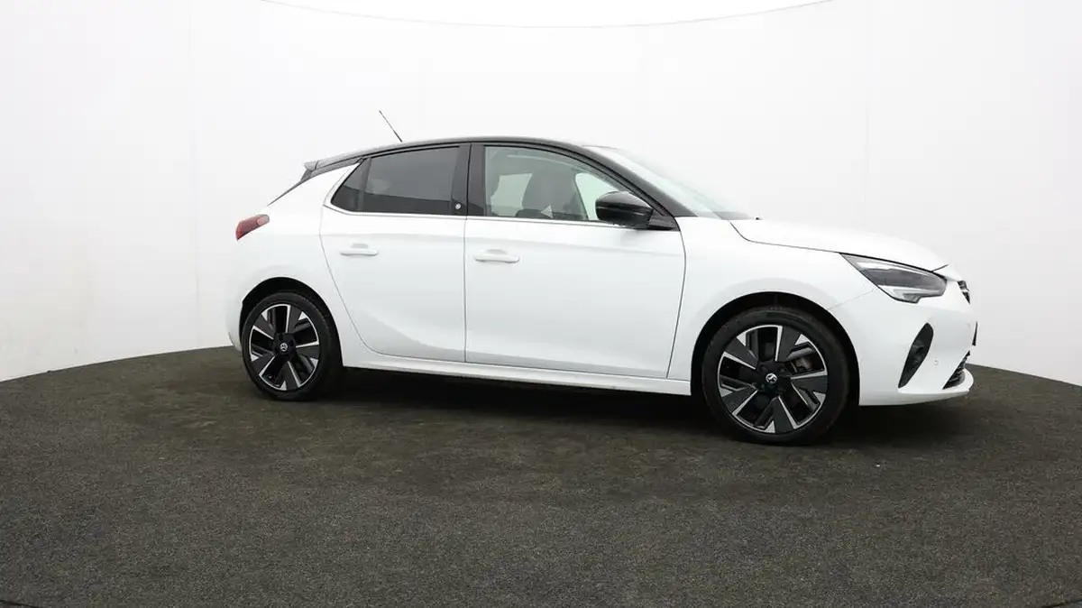 2021-vauxhall-corsa-e-elite-premium-big-35