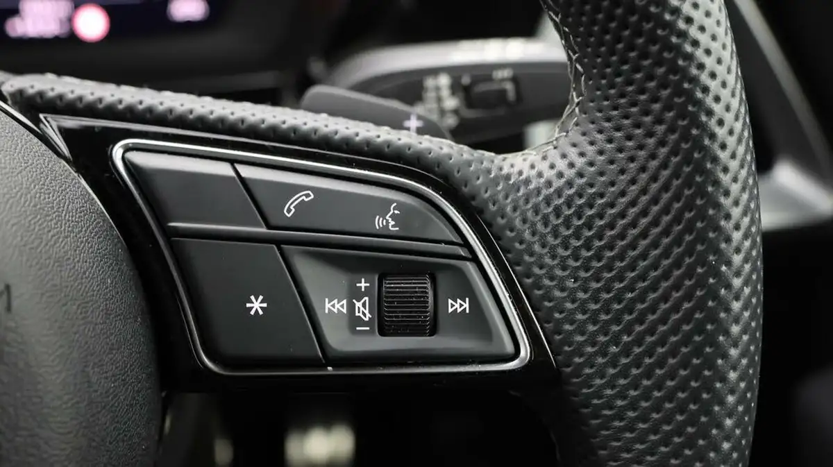 2023-audi-a3-14-45-tfsi-e-s-line-competition-big-21