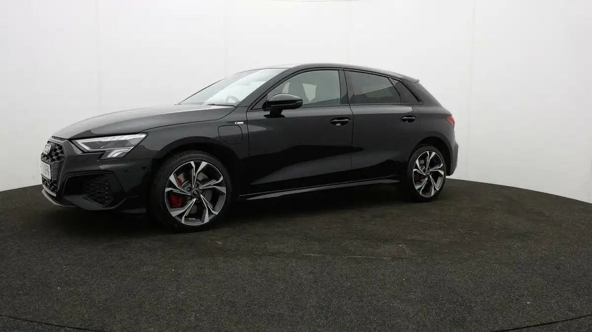 2023-audi-a3-14-45-tfsi-e-s-line-competition-big-66