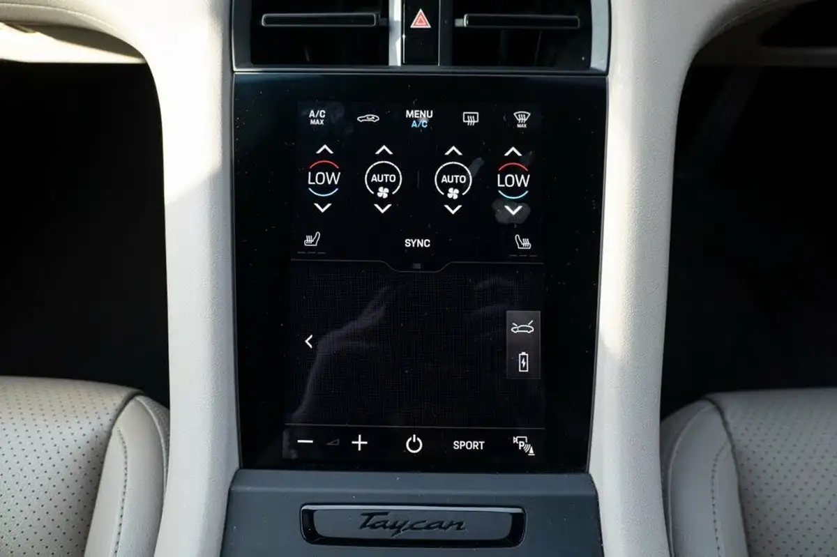 2021-porsche-taycan-e-4s-571ps-performance-battery-plus-big-18