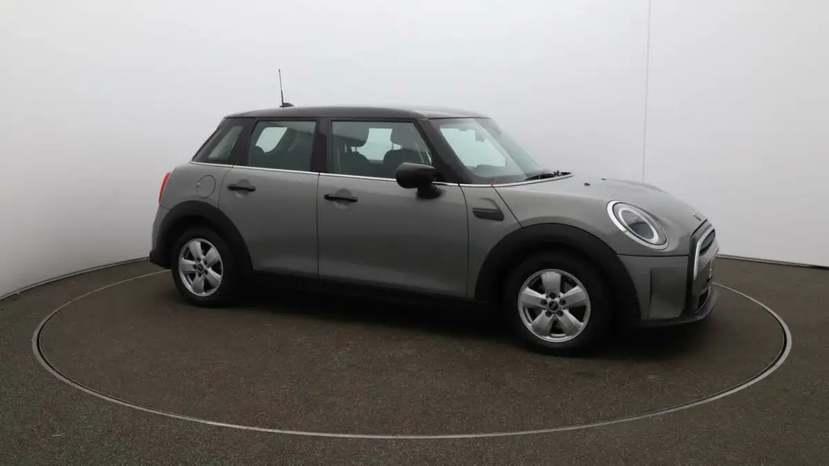 2022-mini-cooper-15-cooper-classic-hatchback-5d-big-36