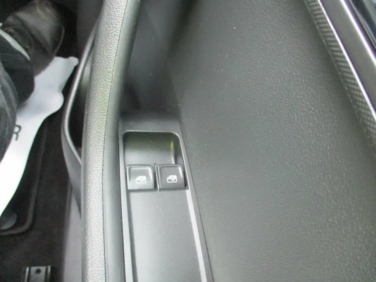 2022-skoda-fabia-10-tsi-se-dsg-big-13