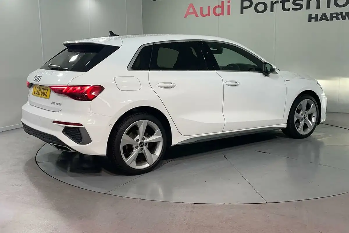 2021-audi-a3-15-35-tfsi-s-line-sportback-5d-big-5