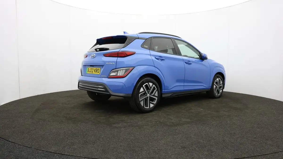 2022-hyundai-kona-e-premium-204ps-64kwh-7kw-obc-big-24