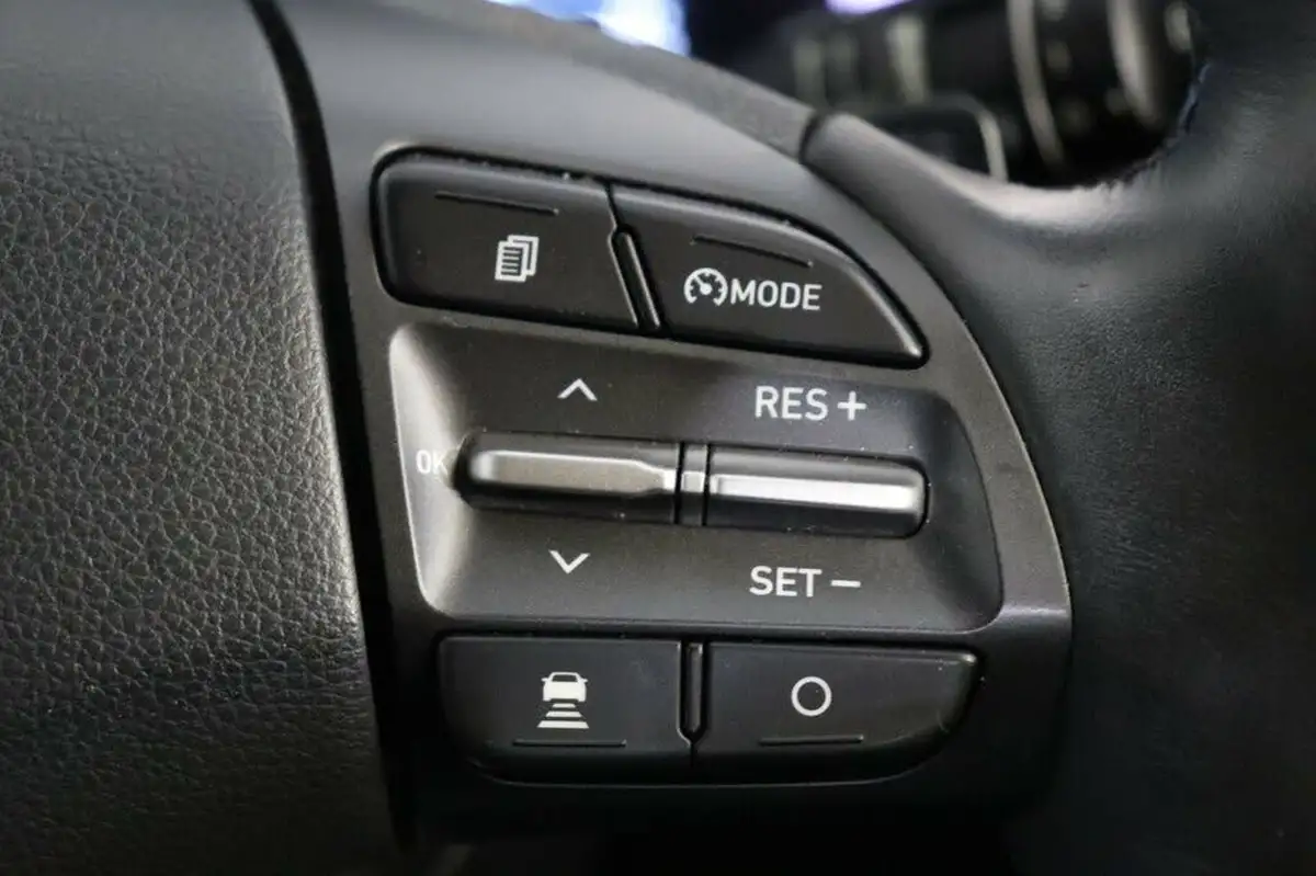 2020-hyundai-kona-e-premium-se-64kwh-105kw-obc-big-21