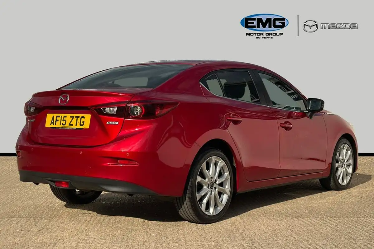 2015-mazda-mazda3-20-sport-nav-120ps-fastback-4d-big-5