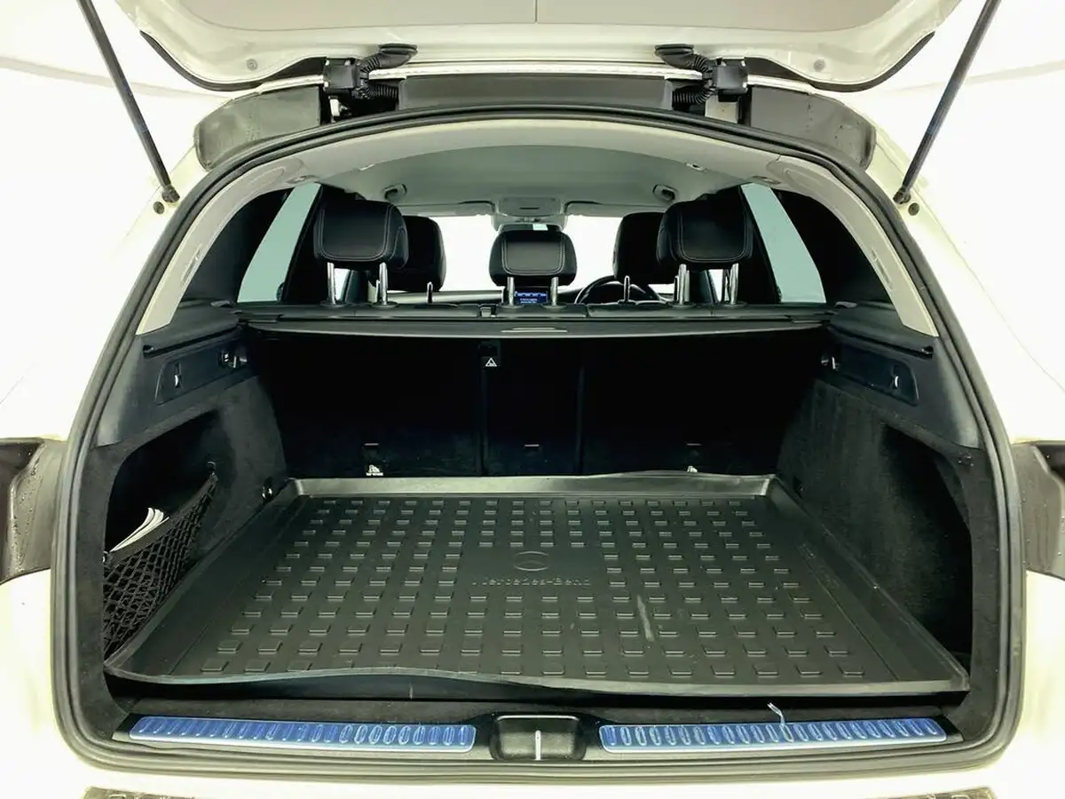 2017-mercedes-benz-glc-class-30-d-glc350d-sport-ss-station-wagon-5d-big-25