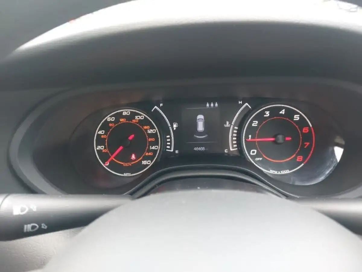 2017-fiat-tipo-14-lounge-hatchback-big-13