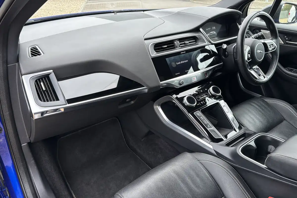 2022-jaguar-i-pace-ev400-black-big-9