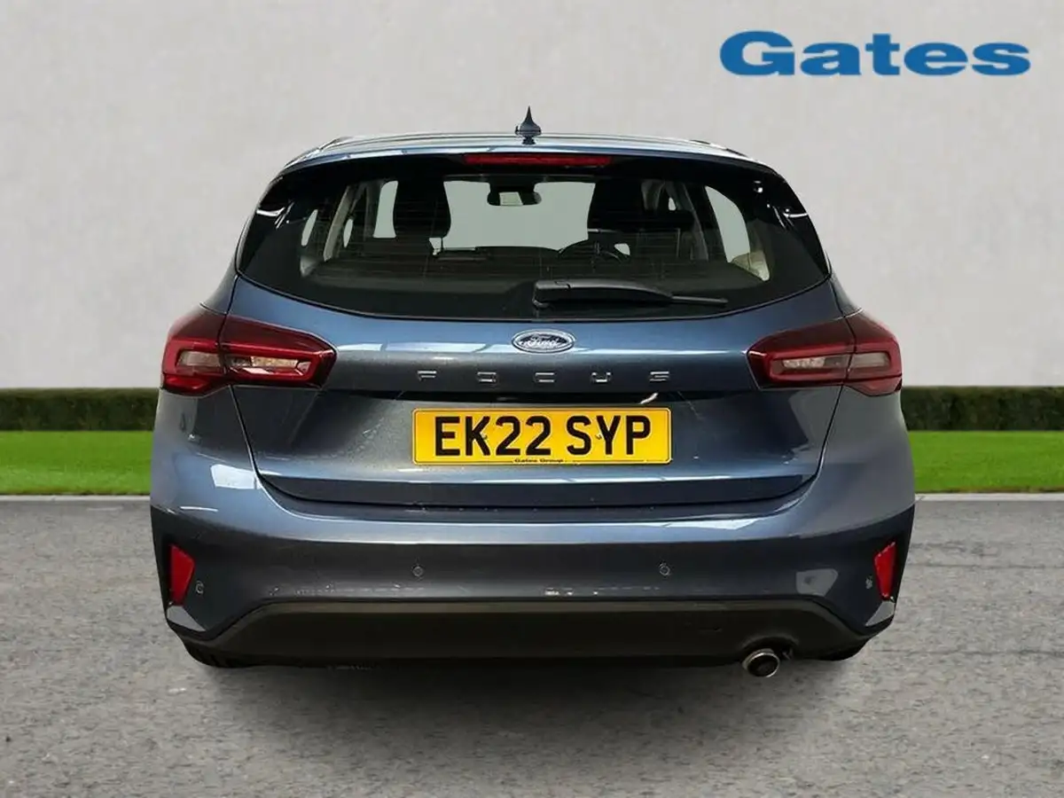 2022-ford-focus-15-titanium-120ps-estate-auto-big-5