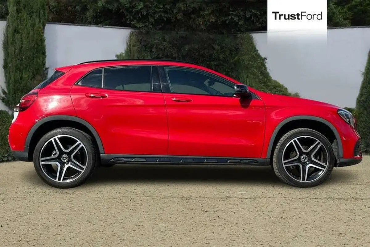 2019-mercedes-benz-gla-class-16-gla-180-amg-line-edition-7g-dct-big-2