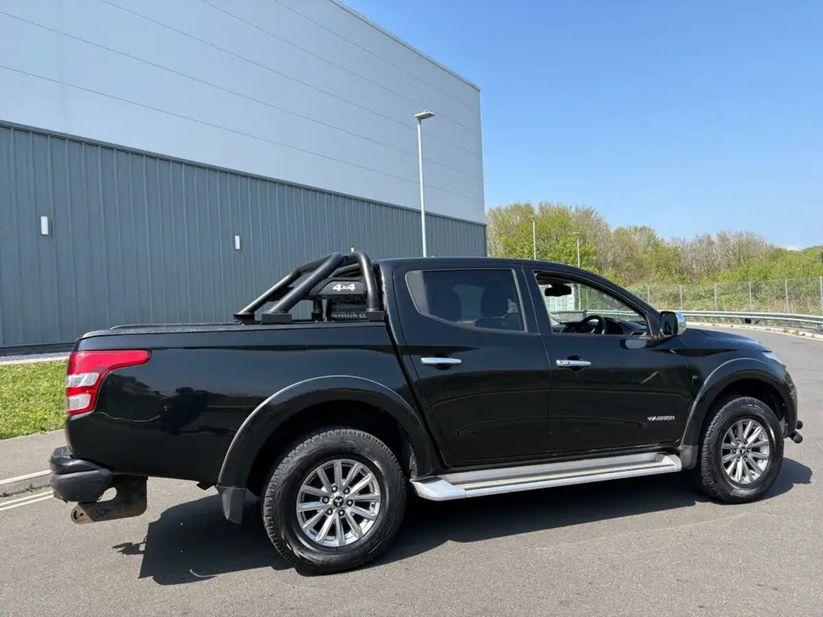 2017-mitsubishi-l200-24di-d-warrior-178bhp-eu6-auto-big-25