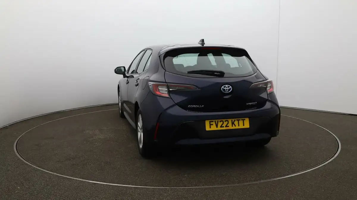 2022-toyota-corolla-18-vvt-i-icon-tech-trk-hatchback-5d-big-51