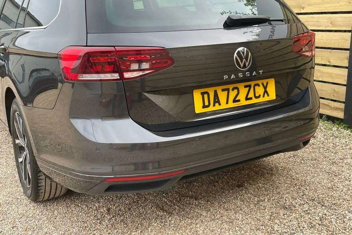 2022-volkswagen-passat-15-tsi-sel-estate-5d-dsg-big-16