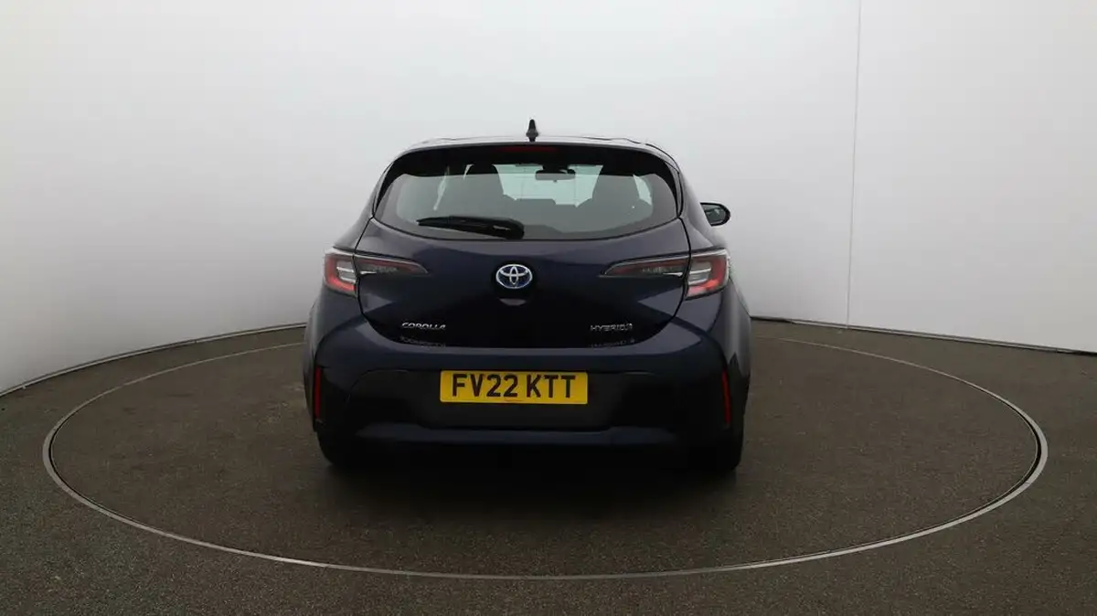 2022-toyota-corolla-18-vvt-i-icon-tech-trk-hatchback-5d-big-6