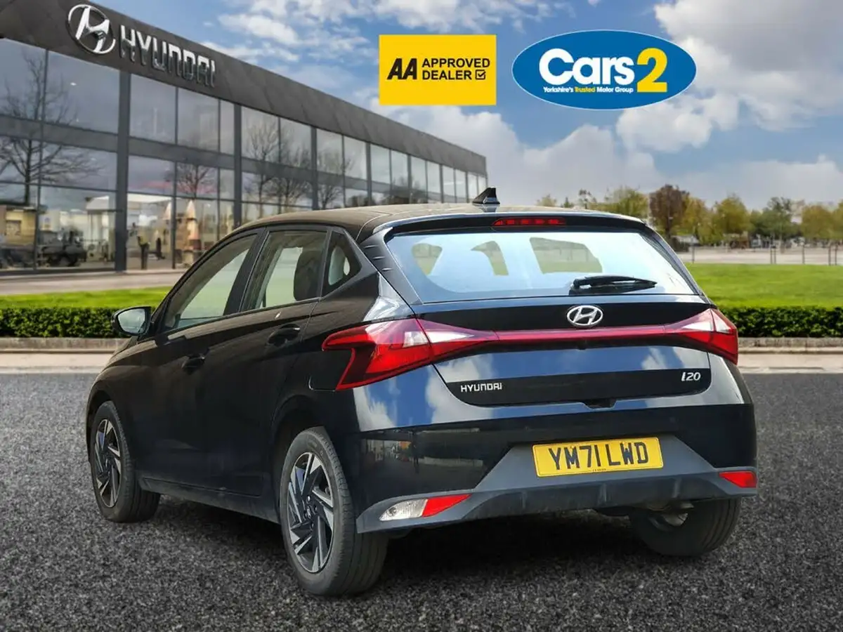 2022-hyundai-i20-10-t-gdi-element-big-3