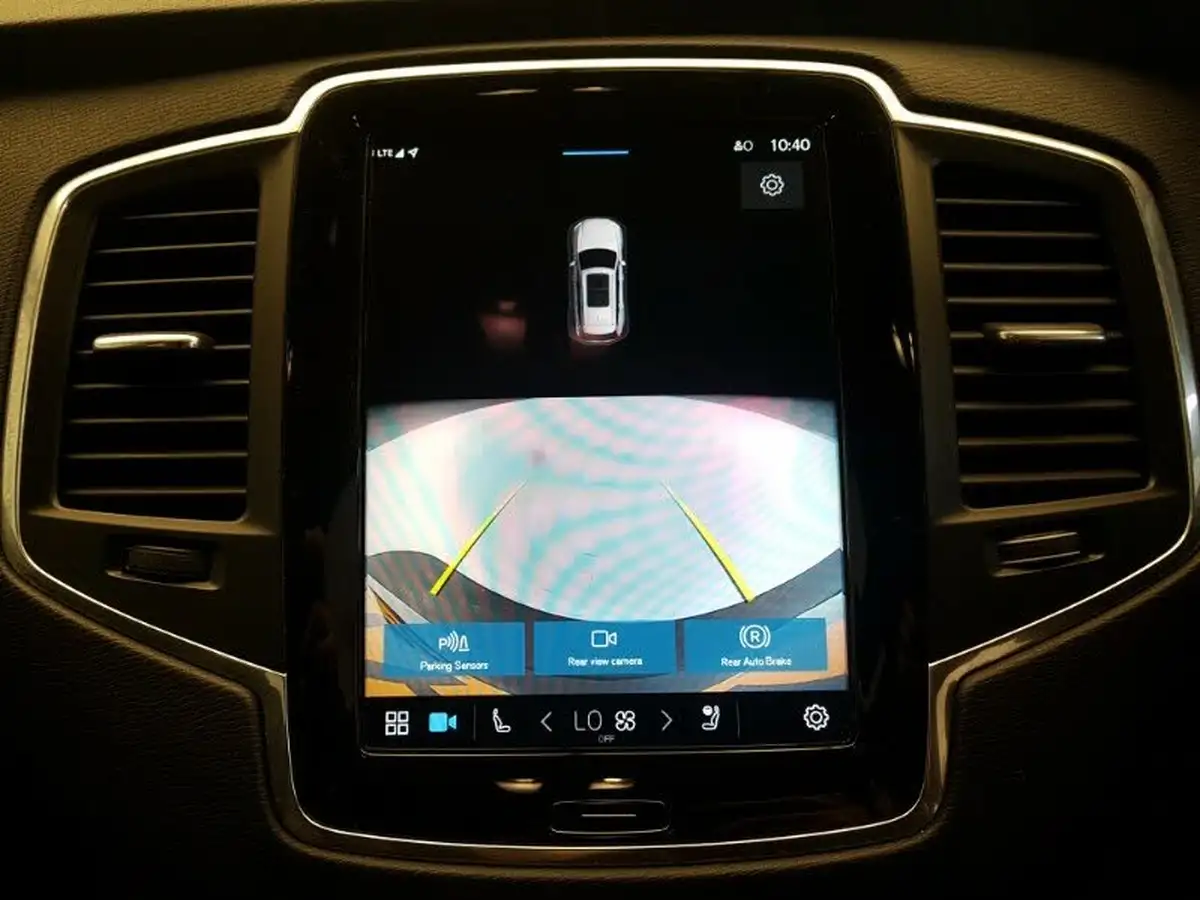 2022-volvo-xc90-20-b5-core-big-11