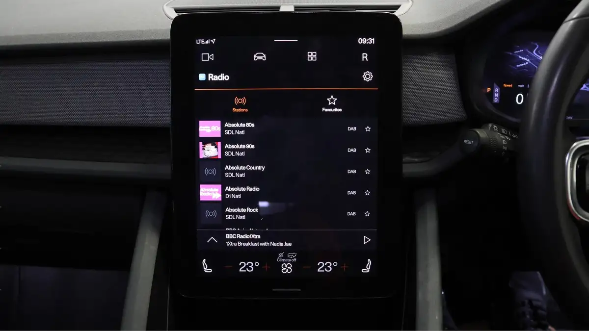 2022-polestar-polestar-2-e-ps2-165kw-standard-single-hatchback-big-10