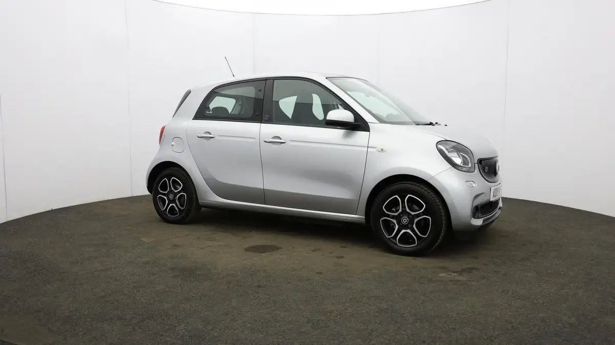2019-smart-forfour-eq-prime-premium-big-41